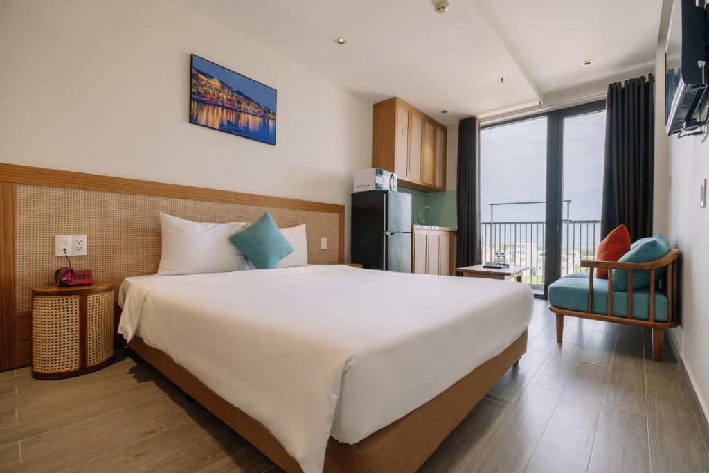 the shine hotel