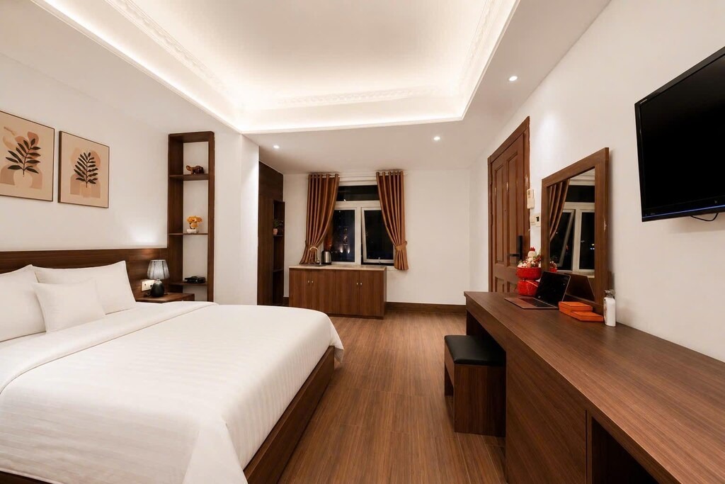 Allin Hotel 