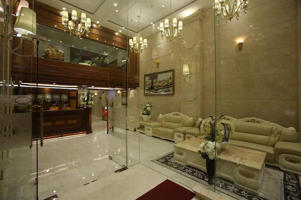 Orange Hotel